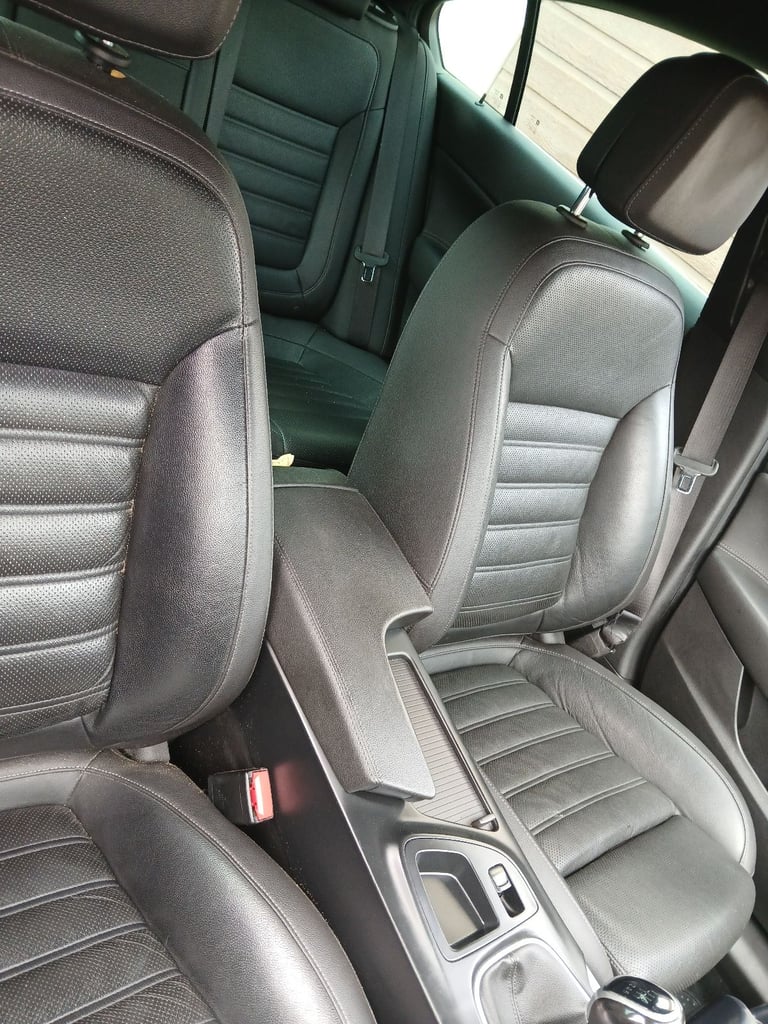 Vauxhall, INSIGNIA, Hatchback, 2016, Manual, 1956 (cc), 5 doors