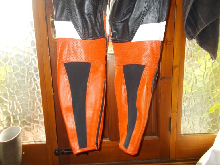 RST Pro Series One Piece Leather Motorcycle Racing Suit Red Black 2XL With Hump r r p £350