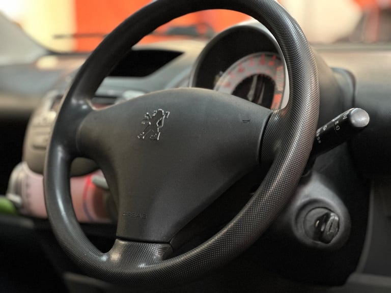 2008 Peugeot 107 1.0 12V Urban 2 Tronic Euro 4 3dr HATCHBACK Petrol Automatic
