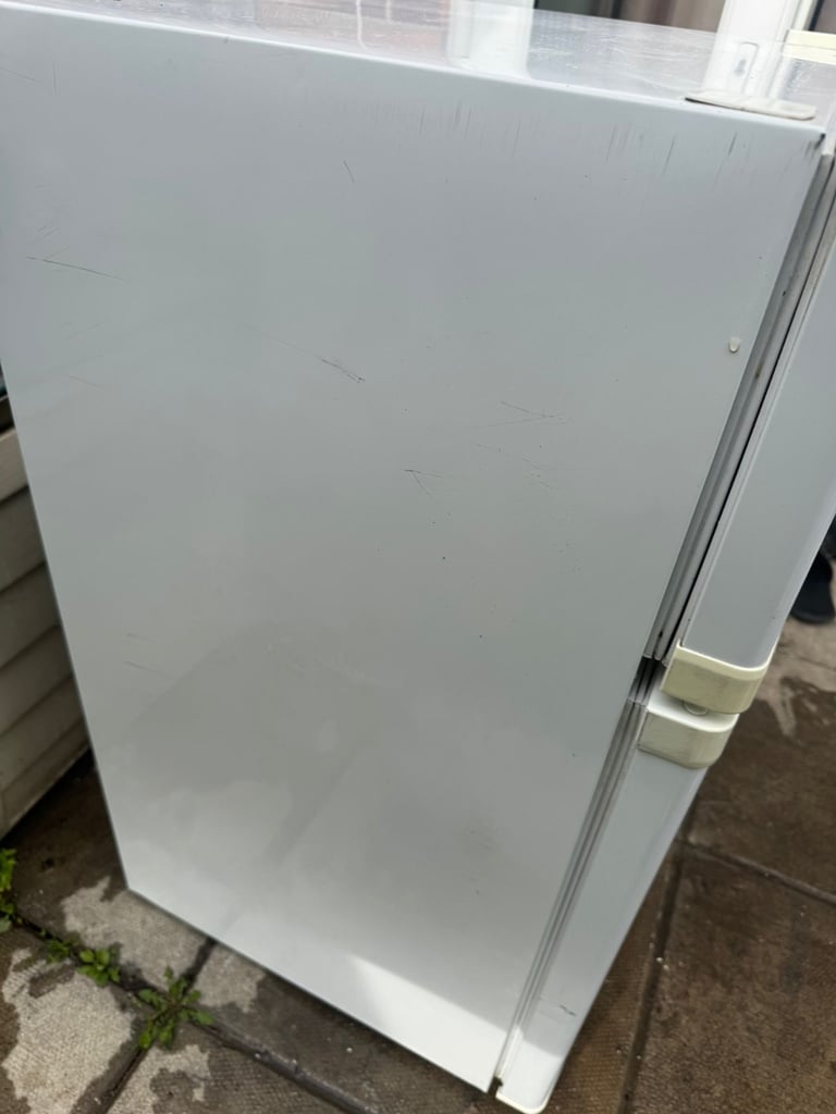 White Undercounter Fridge Freezer For Sale/ FREE DELIVERY