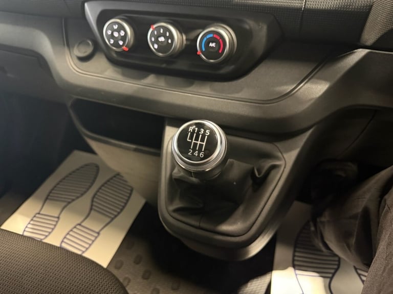 2023 73 RENAULT TRAFIC 2.0 DCI BLUE 30 ADVANCE PANEL VAN 5DR DIESEL MANUAL SWB E