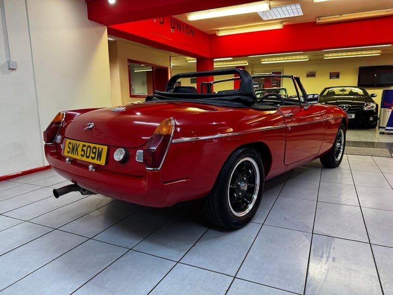 1981 MG MGB V8 CONVERTIBLE SEBRING REP Petrol Manual