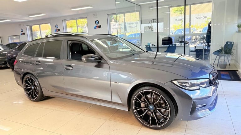 2022 BMW 3 Series 2.0 330e 12kWh SE Pro Touring Auto Euro 6 (s/s) 5dr Estate PETROL/ELECTRIC Auto...