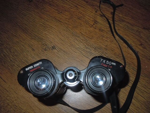 ZENITH BINOCULARS WITH CASE COMPASS TRIPOD STOOL