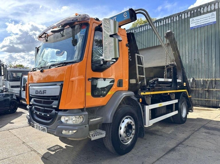 image for 2015 DAF LF-250 SKIP LOADER