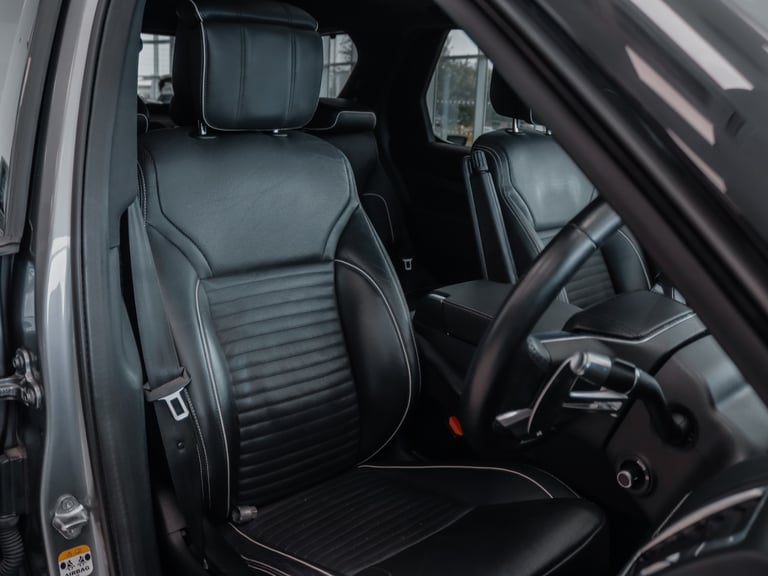 2021 Land Rover Discovery 3.0 D300 R-Dynamic HSE 5dr Auto Station Wagon Diesel Automatic