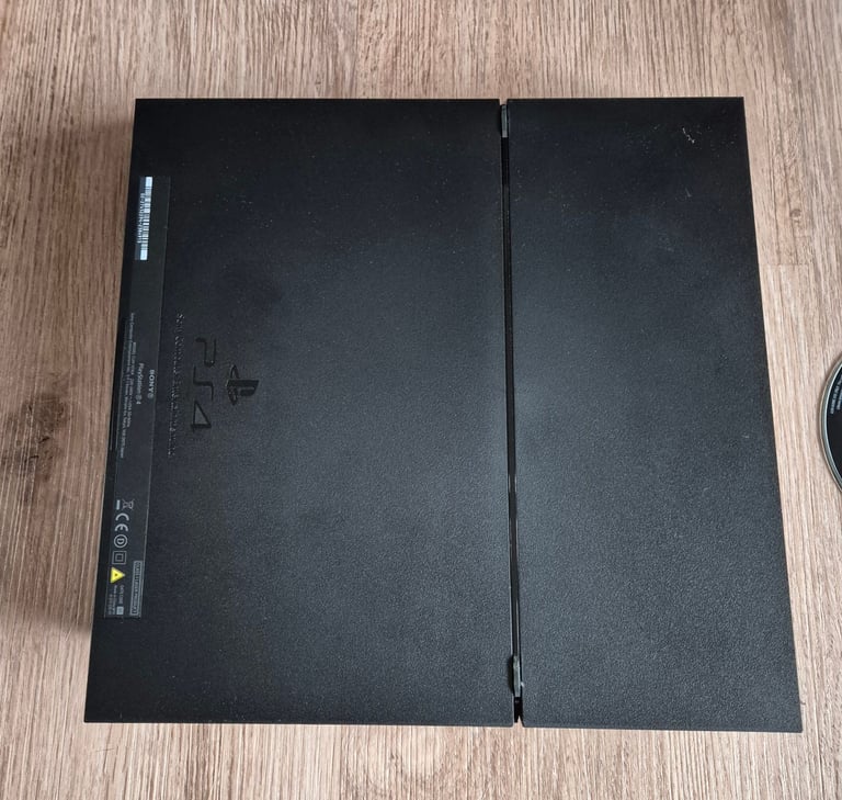 PS4 Console 2 Controls and Games