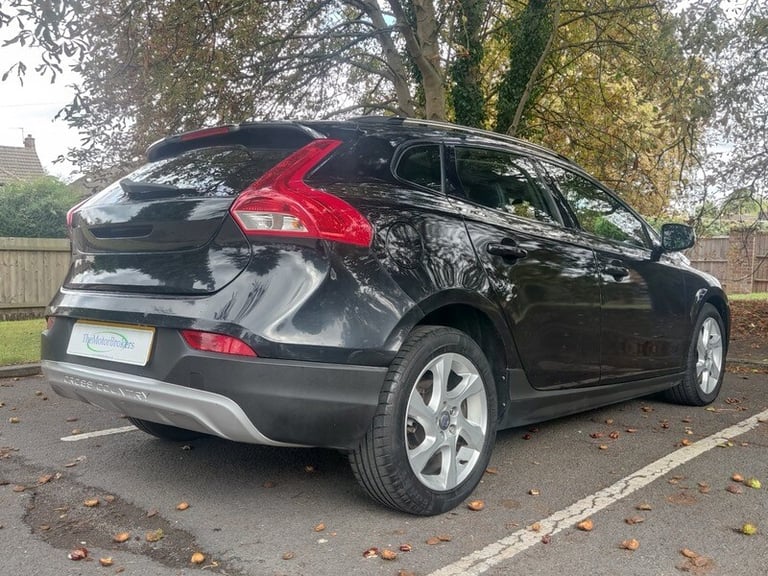 Volvo V40 D2 CROSS COUNTRY LUX