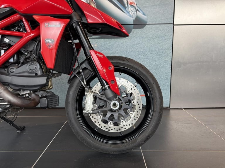DUCATI HYPERMOTARD 950