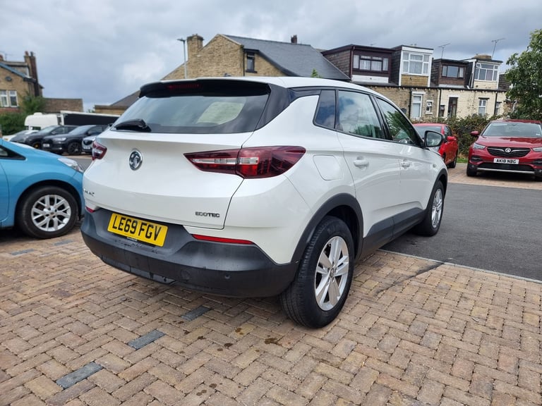 2020 Vauxhall Grandland X SE Turbo, 17,000 MILES. 5 Months MOT