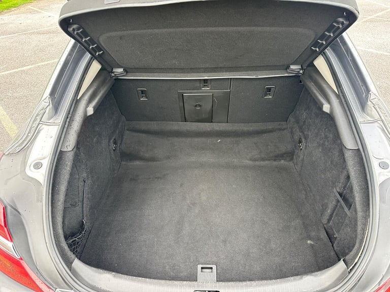 2016 Vauxhall Insignia 2.0 CDTi Elite Nav Auto Euro 6 5dr HATCHBACK Diesel Automatic