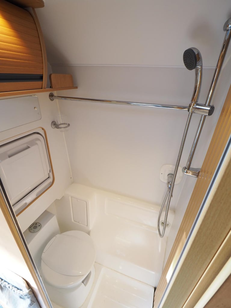 WildAx Constellation 3, Auto, 3 Berth/3 Belt, Solar, Low Miles, Long MOT