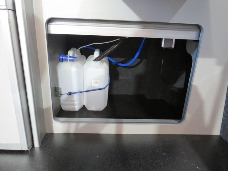 FORD TRANSIT CUSTOM 300 Limited Camper Van - Day Van - Motohome Black Manual Die