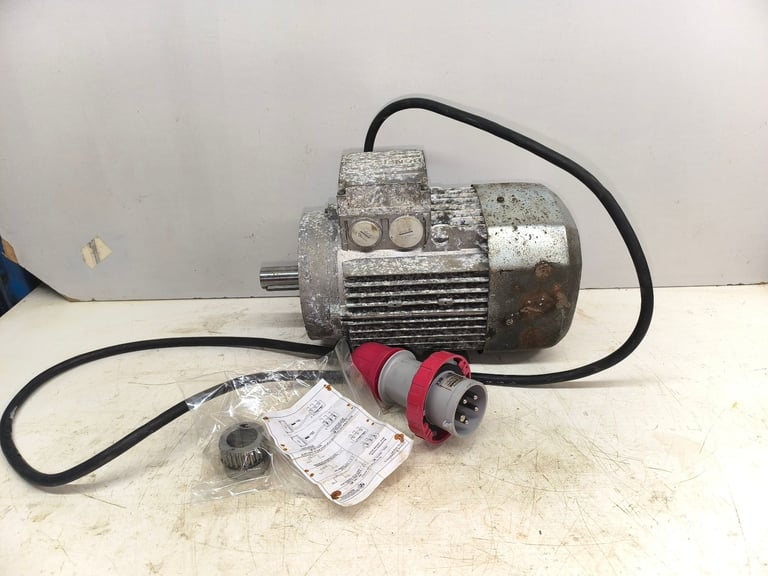 image for BONFIGLIOLI RIDUTTORI BN100LA4 ELECTRIC MOTOR 3 PHASE 2.2KW USED