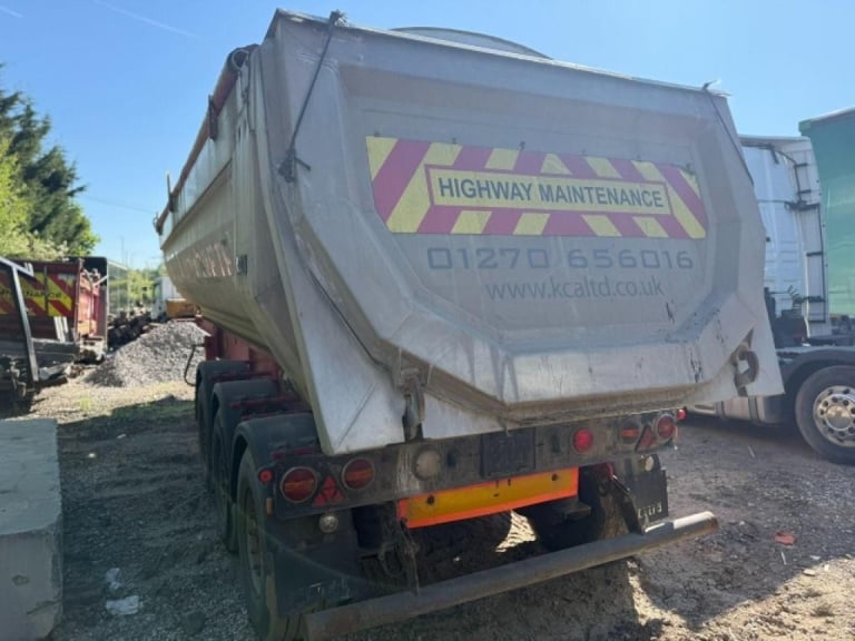 KELBERG 3 AXLE TIPPING TRAILER TRAILER