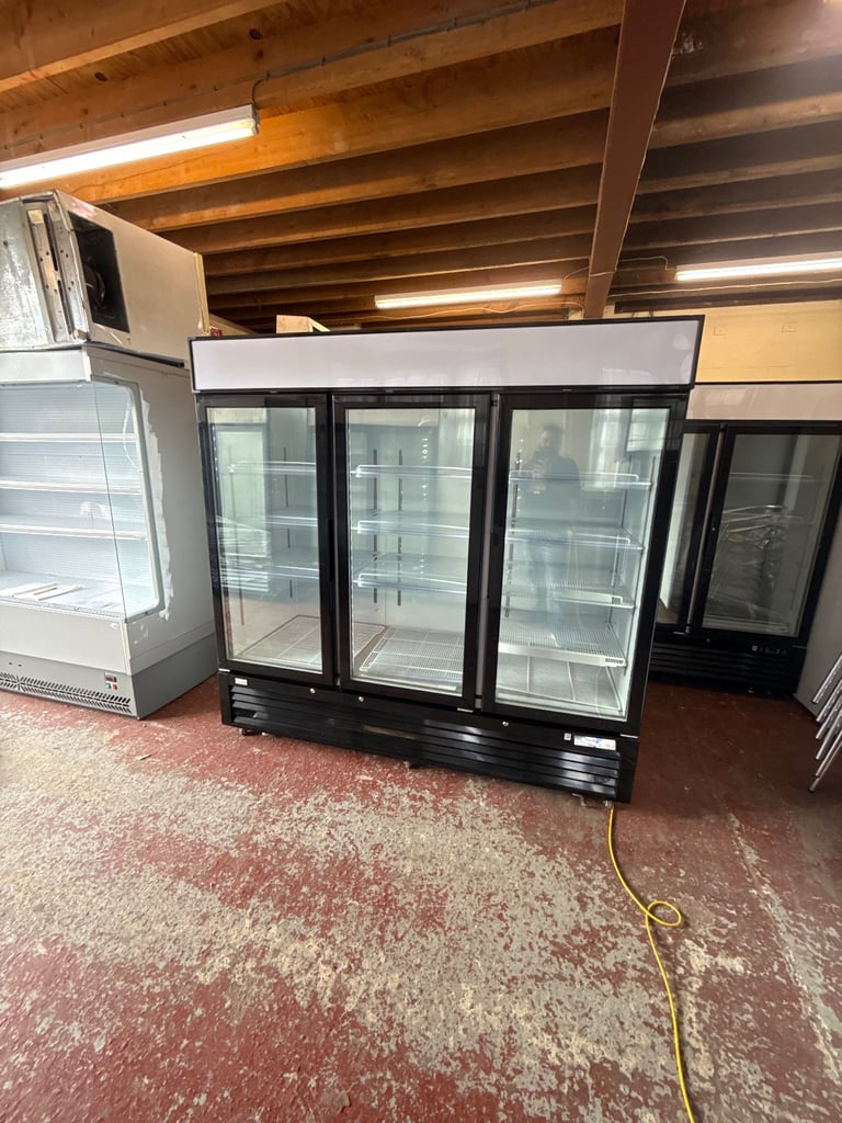 Commercial upright display fridge or freezer display cafe shop supermarket 