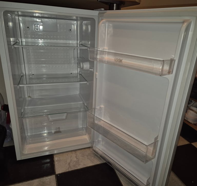 Under counter fridge