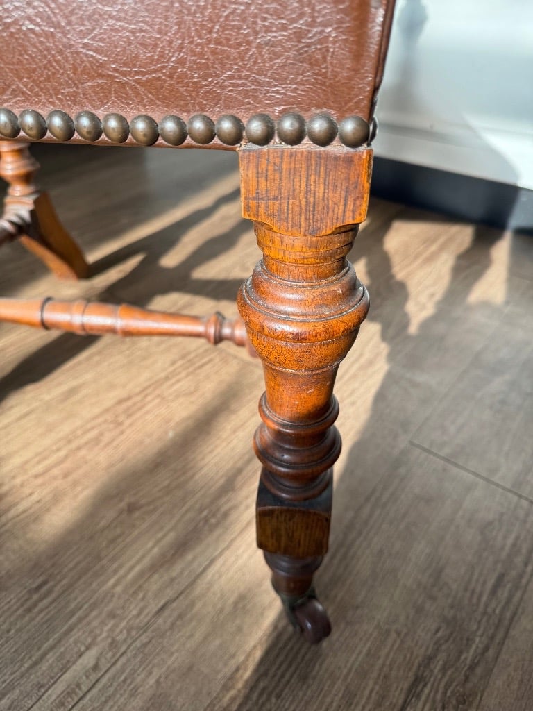 Antique Oak Victorian chair bobbin turned legs with front castors. 