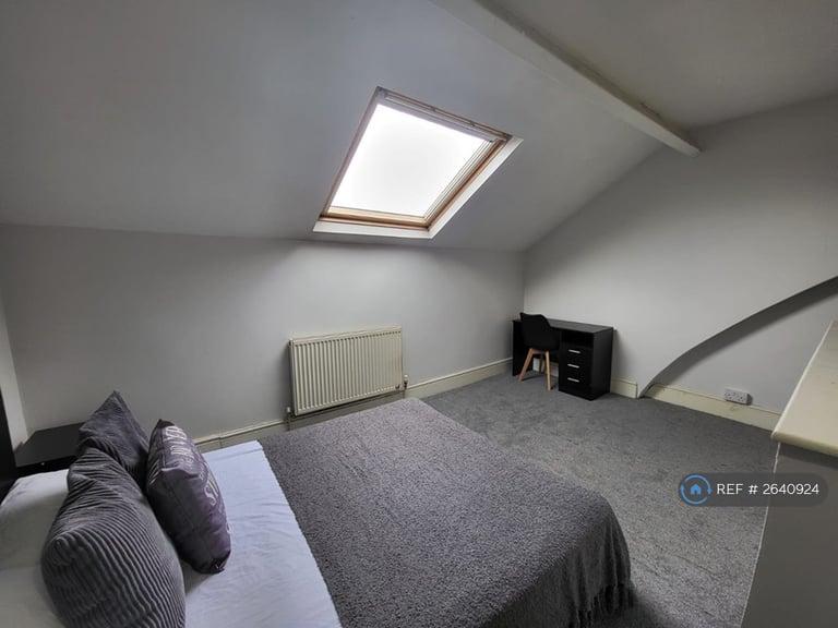 1 bedroom in Doncaster Road, Barnsley, S70 (#2640924)