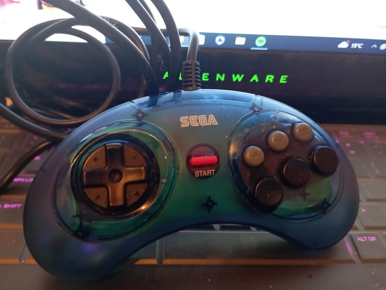 Free 2nd hand SEGA Mega Drive controller (sticky buttons)