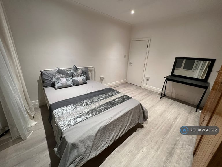1 bedroom in Sunset Road, London, SE5 (#2645672)