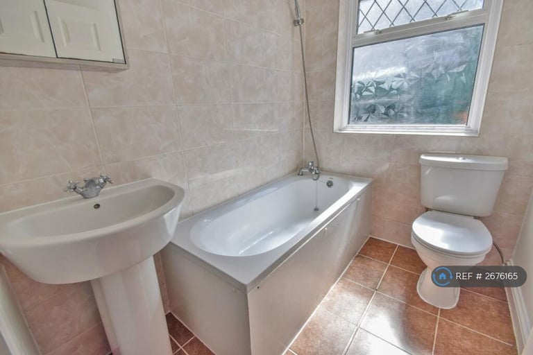 3 bedroom house in Thomas Street, Rochester, ME1 (3 bed) (#2676165)