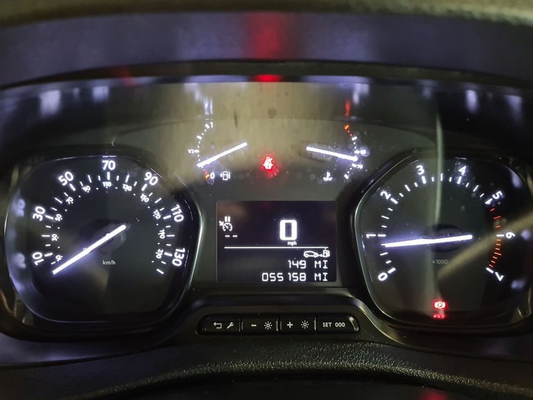 PEUGEOT EXPERT 1.5 BLUEHDI 1000 PROFESSIONAL PREMIUM 100 BHP MWB DIESEL