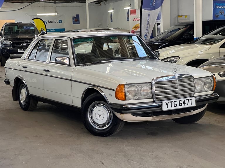 1979 Mercedes-Benz 250 2.5 LWB Saloon 4dr Petrol Automatic