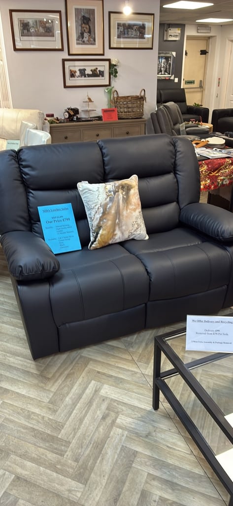 Sofa set 3&2 seater Brand new!