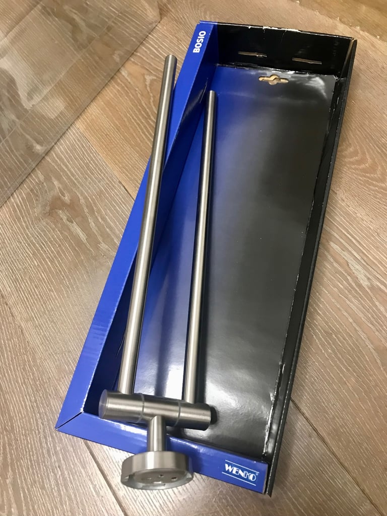 TOWEL RAIL