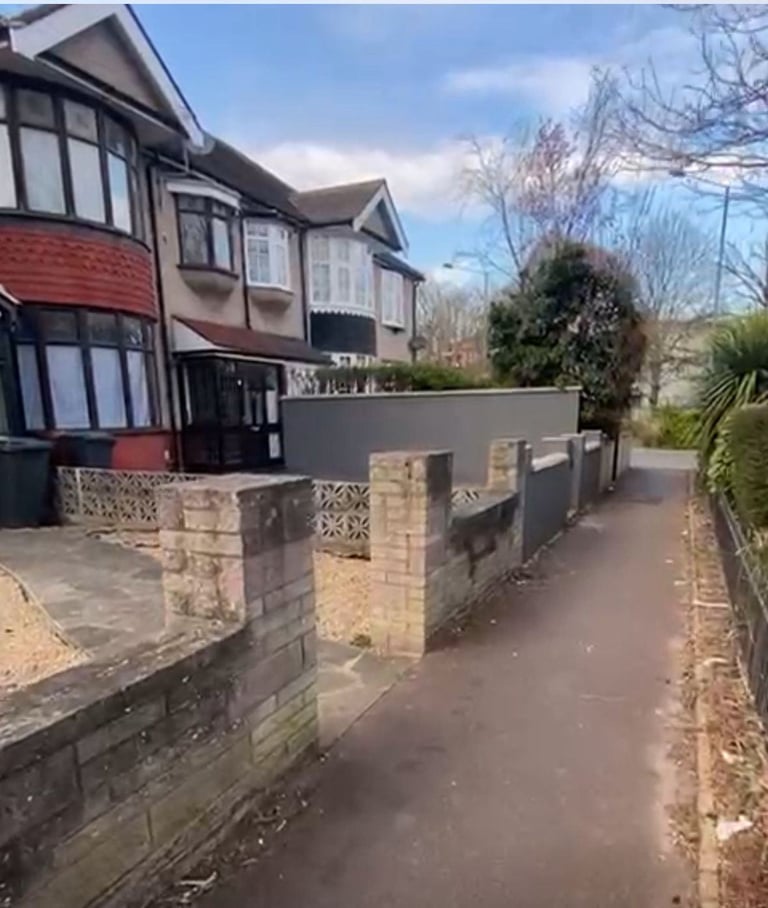 4 bed house in Barking  ,Strictly No agents or company let ,Working Professional 