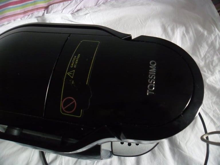 image for Tassimo by Bosh drinks machine with Brita Maxtra filter cartridge