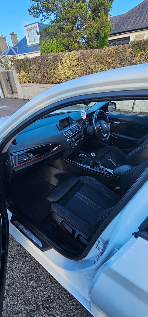 BMW, 1 SERIES, Hatchback, 2015, Manual, 1598 (cc), 5 doors