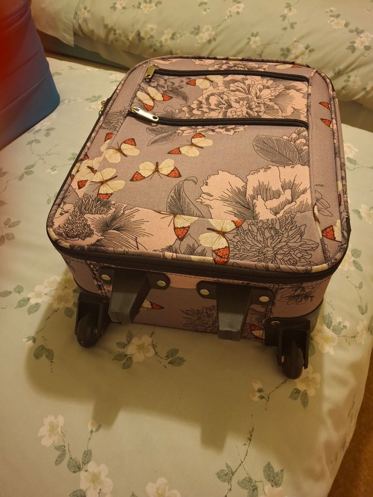 Small Overnight case