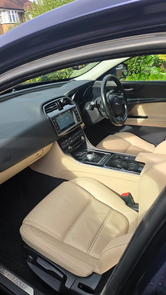 Jaguar, XE, Saloon, 2016, Other, 1999 (cc), 4 doors