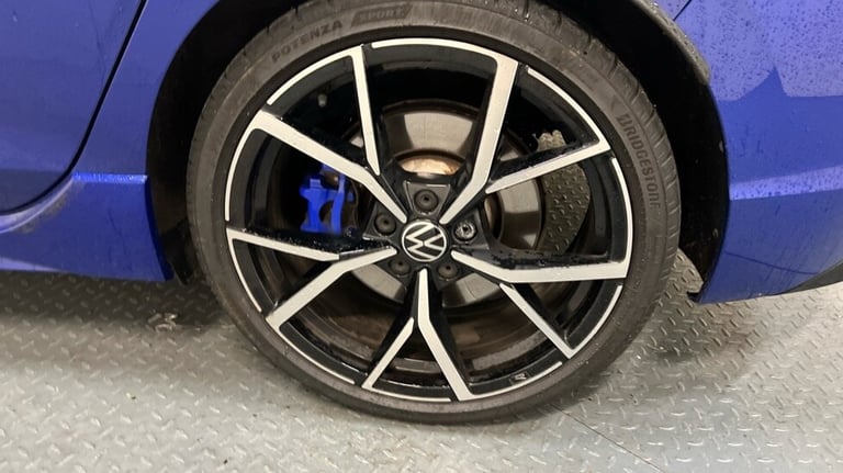 2023 Volkswagen Golf 2.0 TSI 320 R 4Motion 5dr DSG Hatchback Petrol Automatic