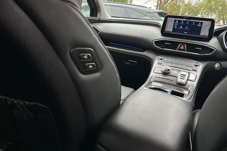 2021 Hyundai Santa Fe 1.6 TGDi Plug-in Hybrid Premium 5dr 4WD Auto Automatic Estate Petrol Parall...