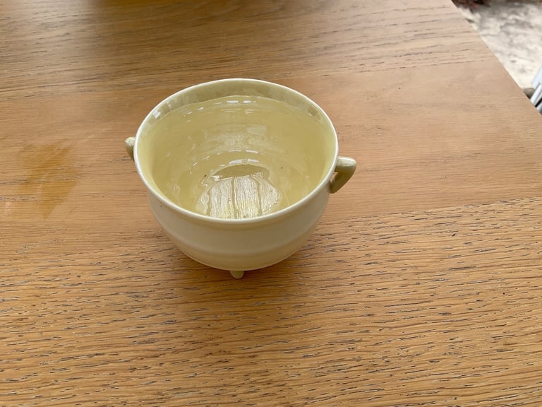 image for Beeleek ANTIQUE Porcelain Cauldron 