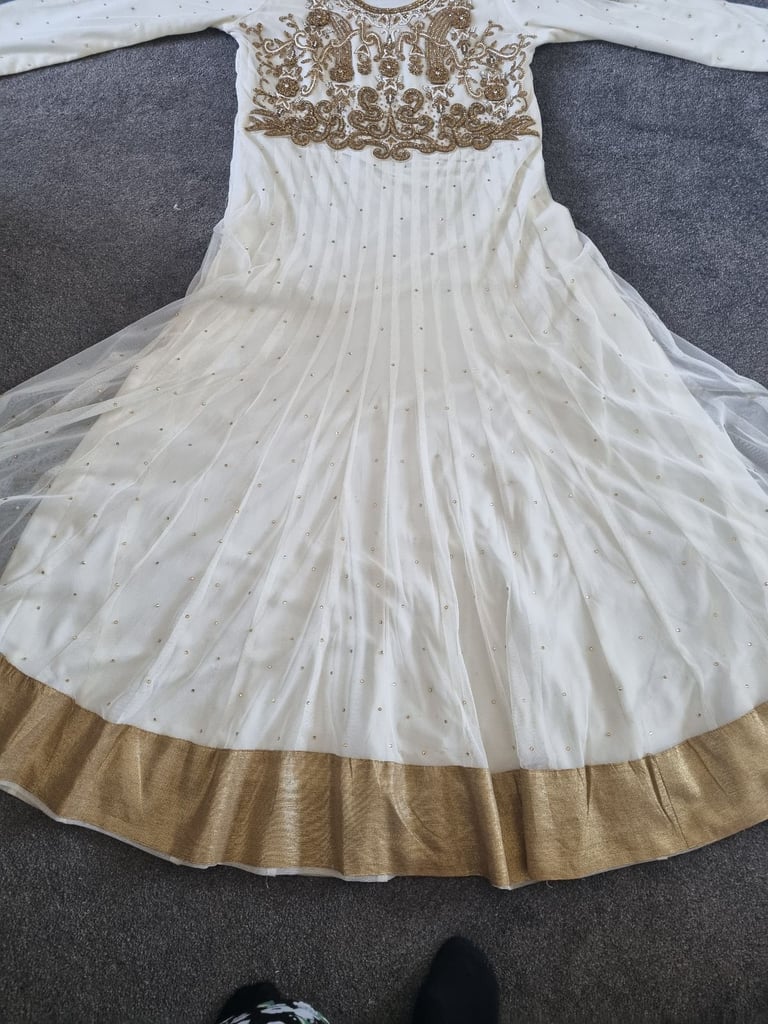 Pakistani Indian Party Dress Excellent Condition Cream With Gold Dimonds