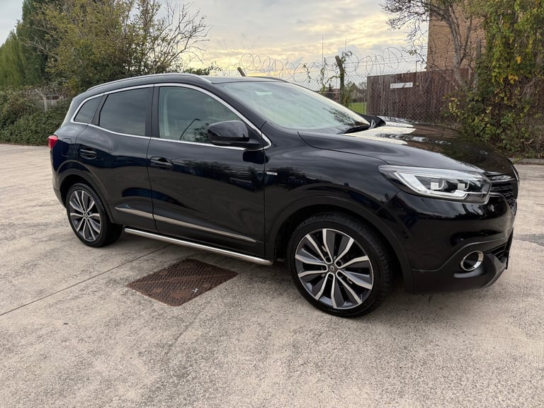 image for 2016 Renault Kadjar 1.6 dCi Signature Nav 5dr ++ PANROOF / LEATHER / 35 TAX / ULEZ / BOSE ++ HATC...