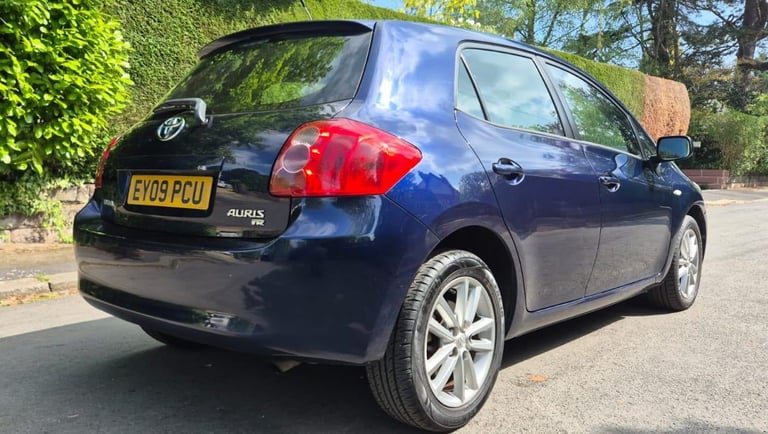 Toyota Auris 1.3 TR. Very low mileage. Comprehensive Service History 