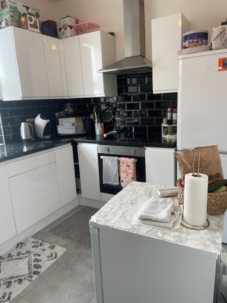 Brand new 3 double bedroom house for rent  in ENFIELD, ideally located by station and local shops