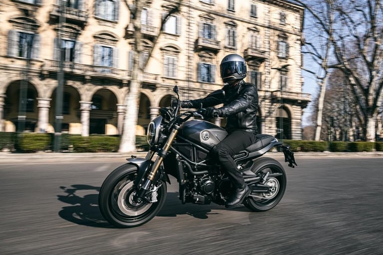 Benelli Leoncino 800  Retro Bike Motorcycle Naked