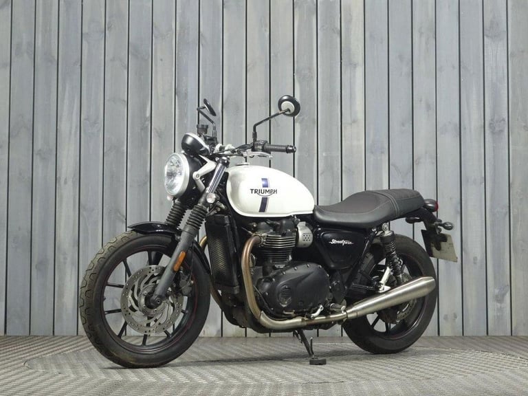 2018 68 TRIUMPH STREET TWIN 900