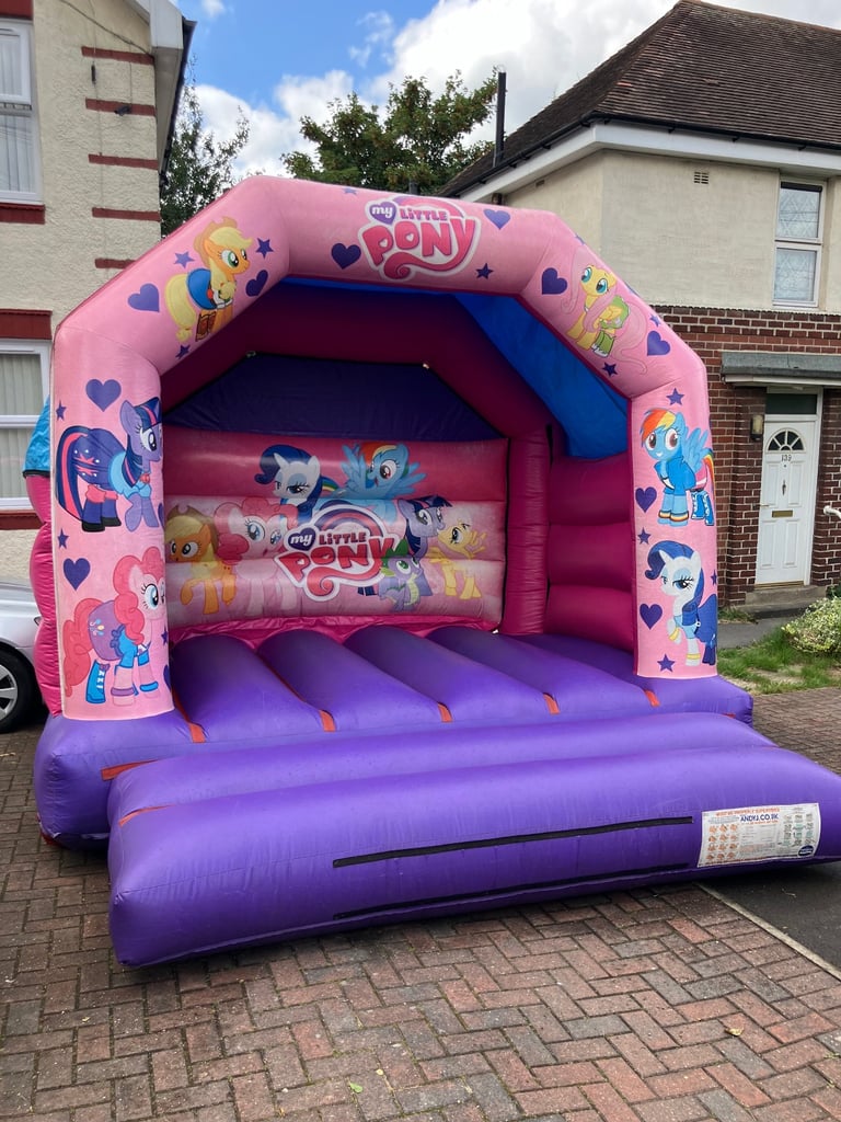Bouncy castles versus one’s £60 disco ones £90 both + delivery more available ask bargain