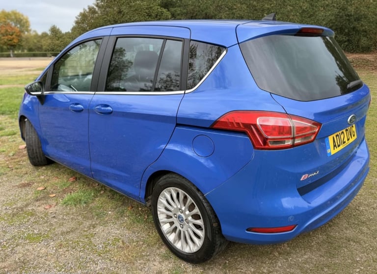 2012 FORD FIESTA B-MAX - 1 YEARS MOT - £20 ANNUAL ROAD TAX