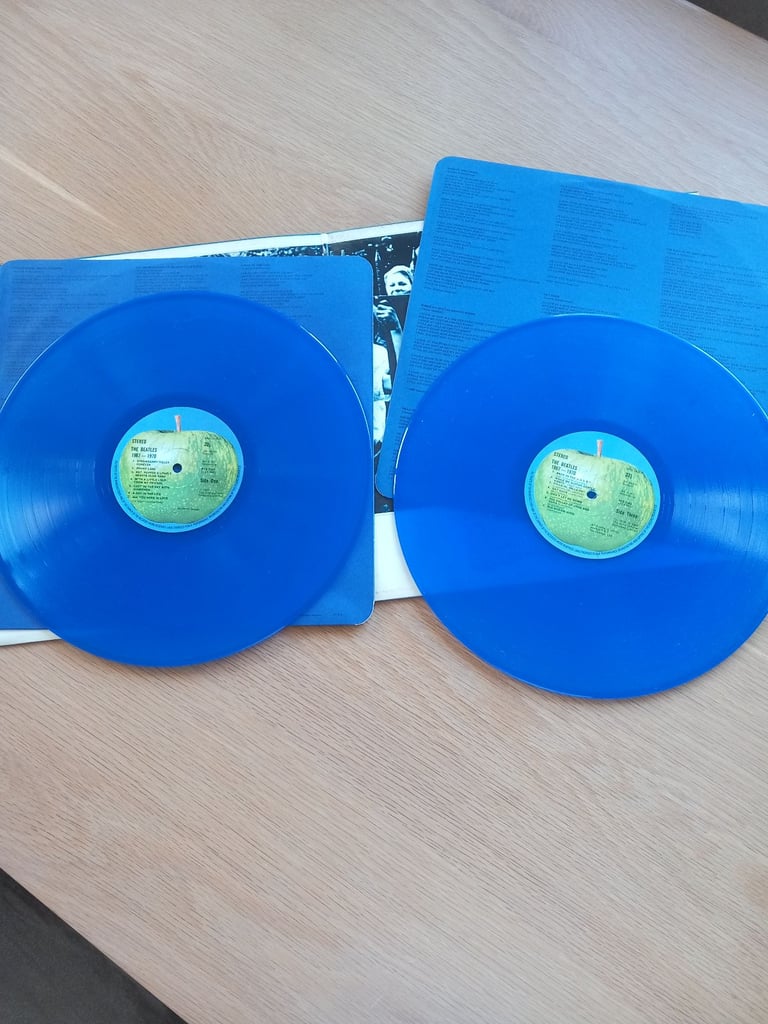 Beatles 1967-1970 double vinyl album on BLUE VINYL 
