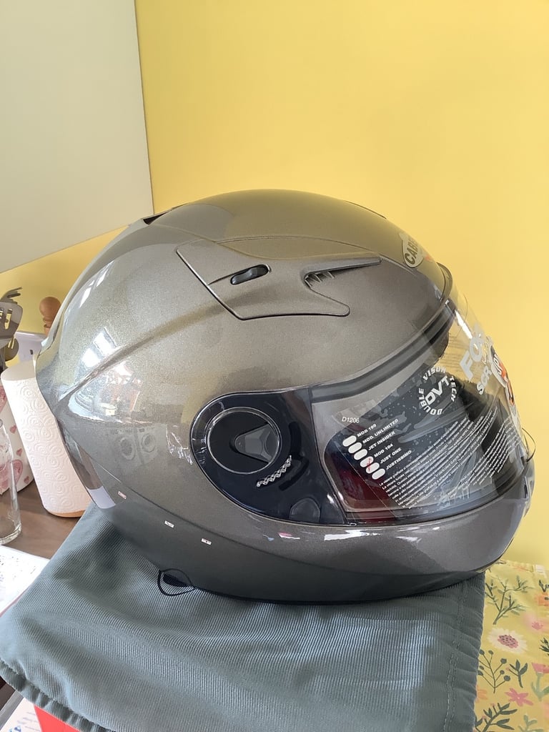 Full Face Motorcycle Helmet, Caberg V2 Titanium, Size Small, 55-56cm, Excellent. 