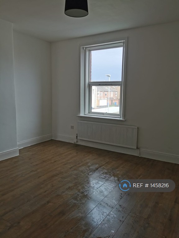 2 bedroom house in Robert Street, Blyth, NE24 (2 bed) (#1458216)