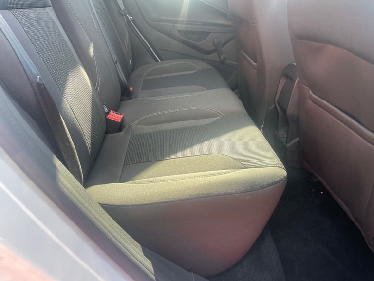 2016 Ford Fiesta 1.0T EcoBoost Titanium Hatchback 5dr Petrol Powershift Euro 6 (100 ps) Hatchback...